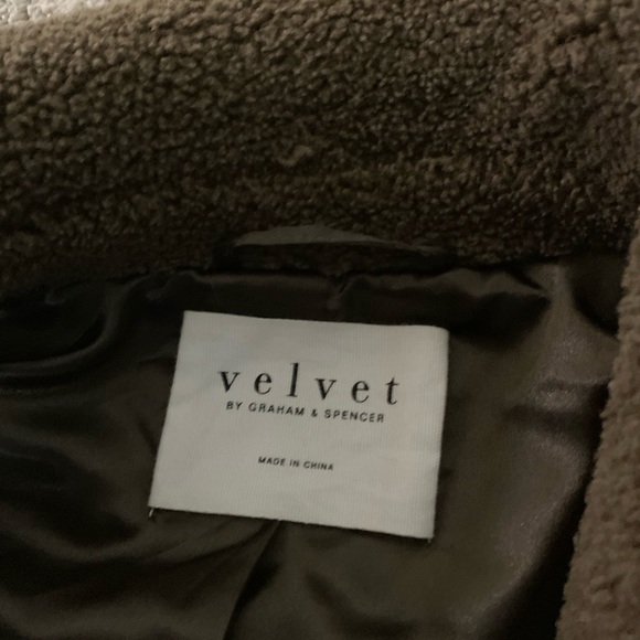 Christine Faux Sherpa by Velvet Size Medium Color Olive - Picture 5 of 7